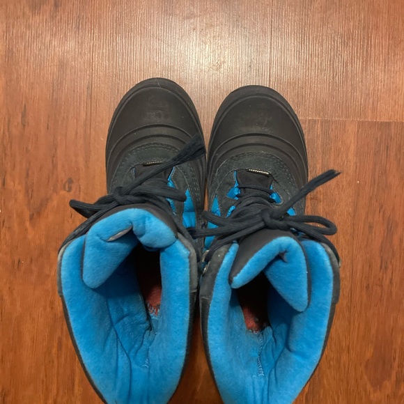 The north face black and blue winter boots size 6 - Picture 7 of 9